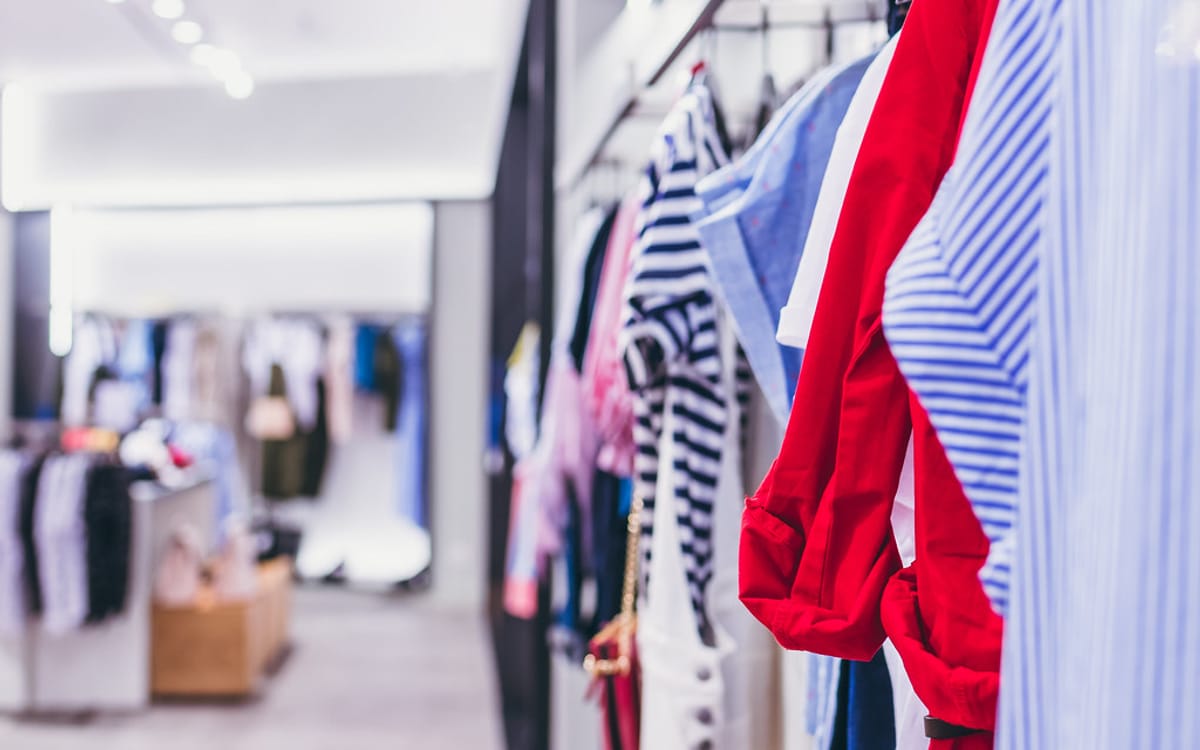 Online store with automated service and content